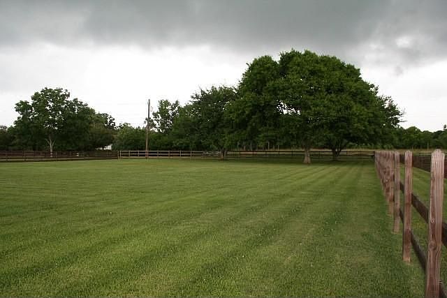1st image of 6201 Johnson Dr