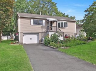 12 Louise Dr, West Nyack, NY 10994