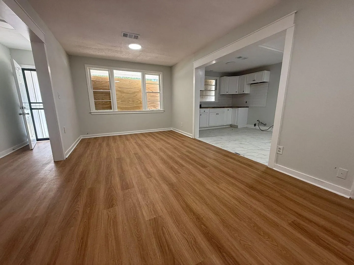 For Rent! 4 Bedroom Home! — Photo 1