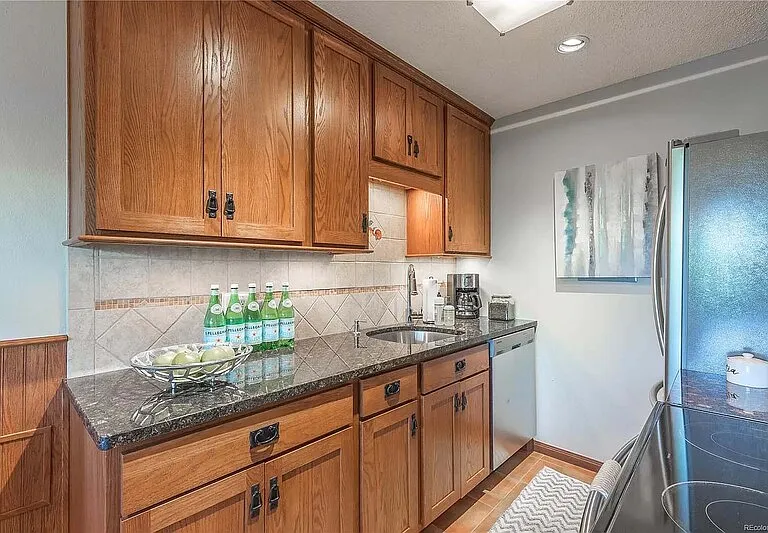 1233 N Ogden St #511 — Photo 14