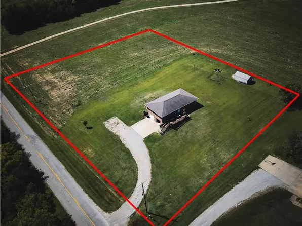 807 Main St, Clyde, MO 64432