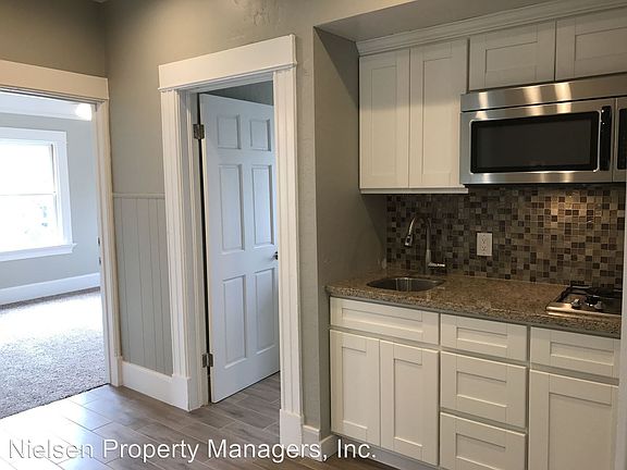 4th image of 711 18th St APT 06