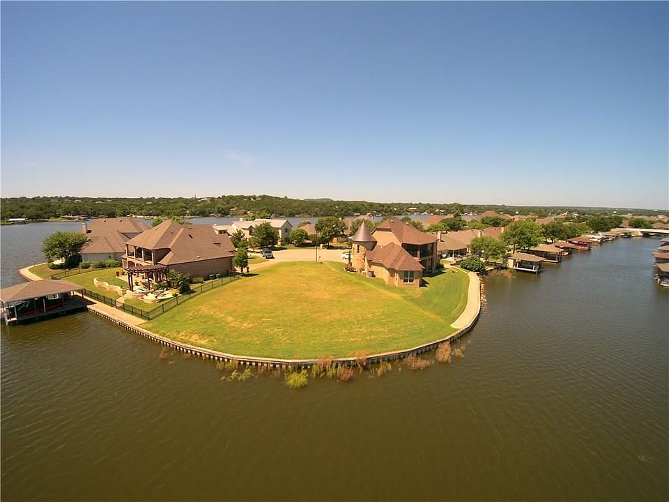 1st image of 2521 Pebble Dr