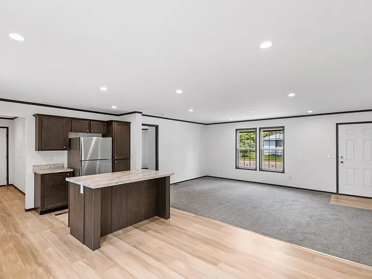 215 N McKay Ave — Photo 18