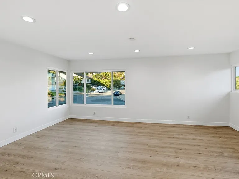 25302 Neptune Dr — Photo 15