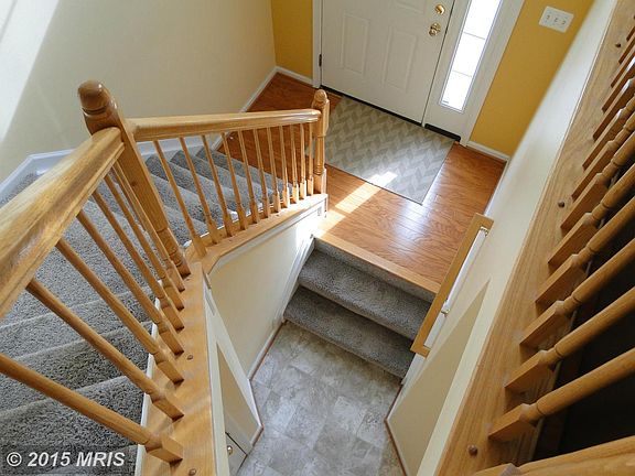 3rd image of 724 Wineberry Way