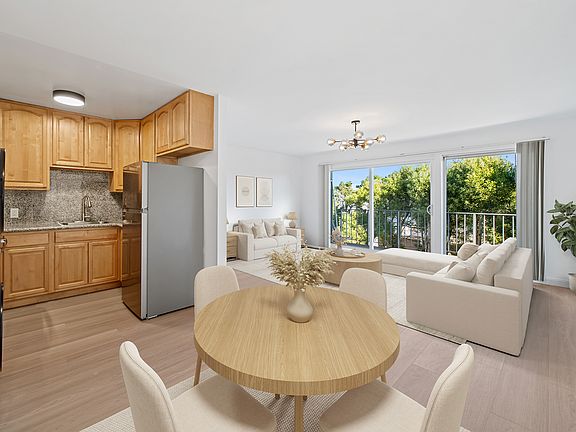 2nd image of 40 Parkridge Dr APT 2
