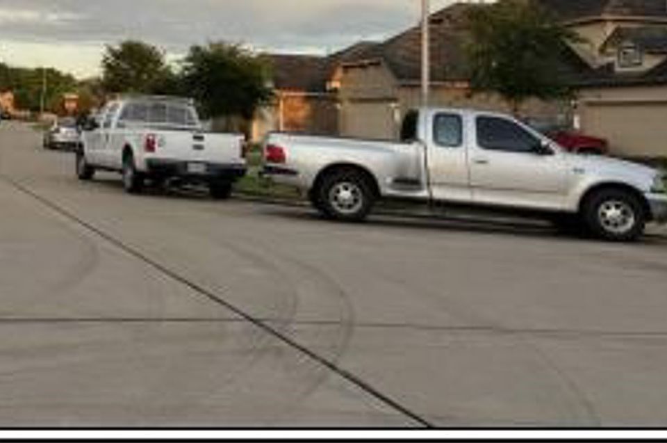 2nd image of 1914 Dover Heights Ln