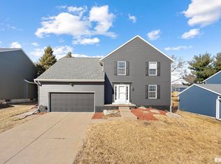 1418 W 49th St, Davenport, IA