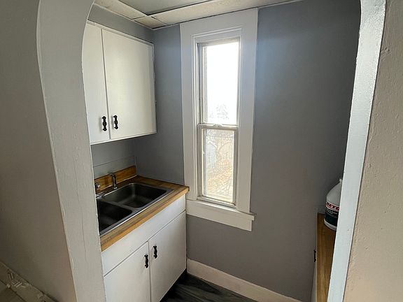 4th image of 1805-1807 Lafayette St #2