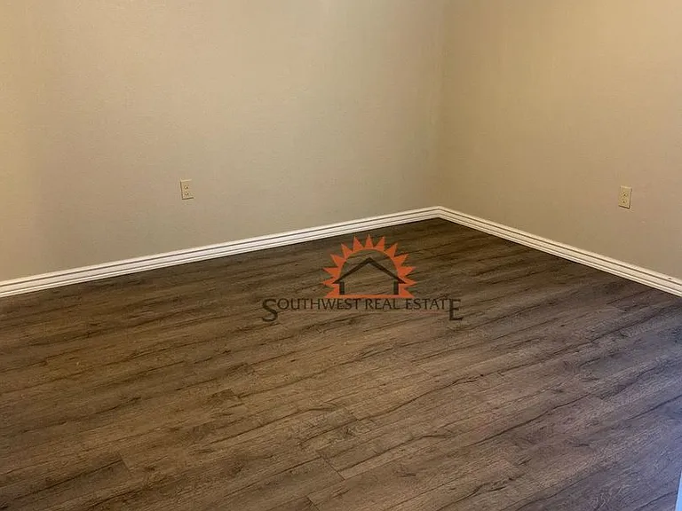 1316 Mission Dr. — Photo 6