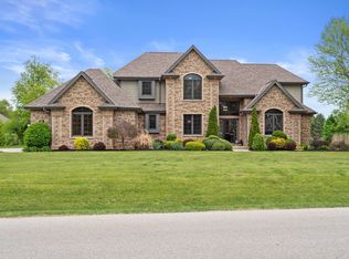 N41W27617 Alexander Ct, Pewaukee, WI 53072