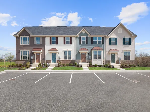 3049 Perdue Springs Dr, Chester, VA 23831