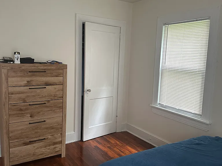 113 N Summit St — Photo 6
