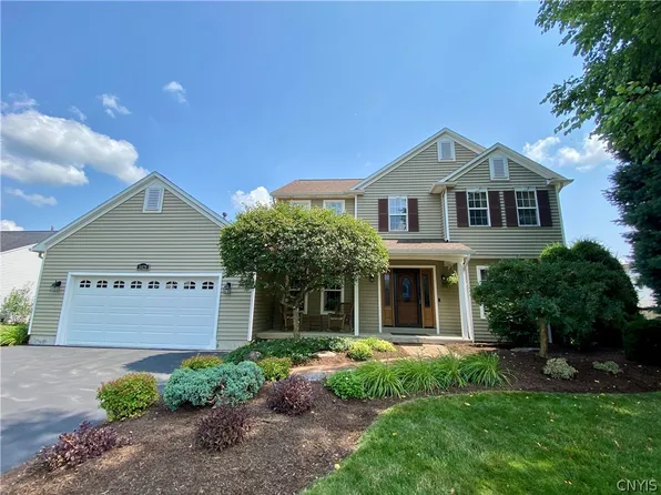 8428 Sugar Pine Cir, Liverpool, NY 13090