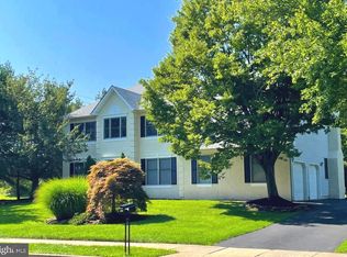 101 Oxford Ln, North Wales, PA 19454