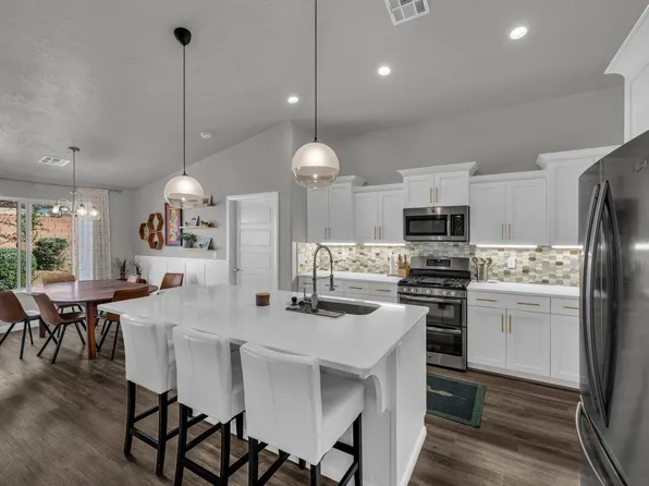 3249 S 3350th St E, Saint George, UT 84790