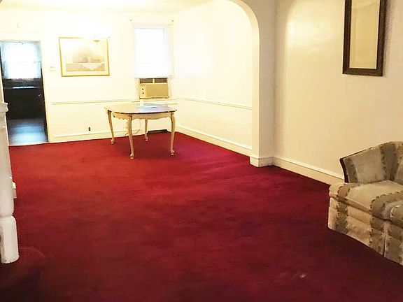 4th image of 5736 Woodcrest Ave