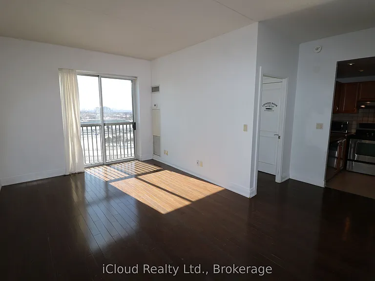 2737 Keele St #910 — Photo 4