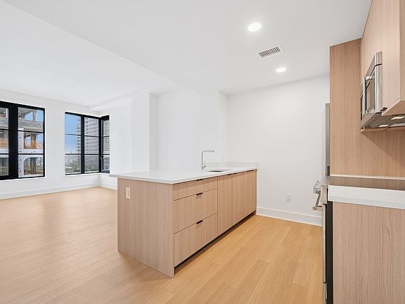 3rd image of 499 President St #851