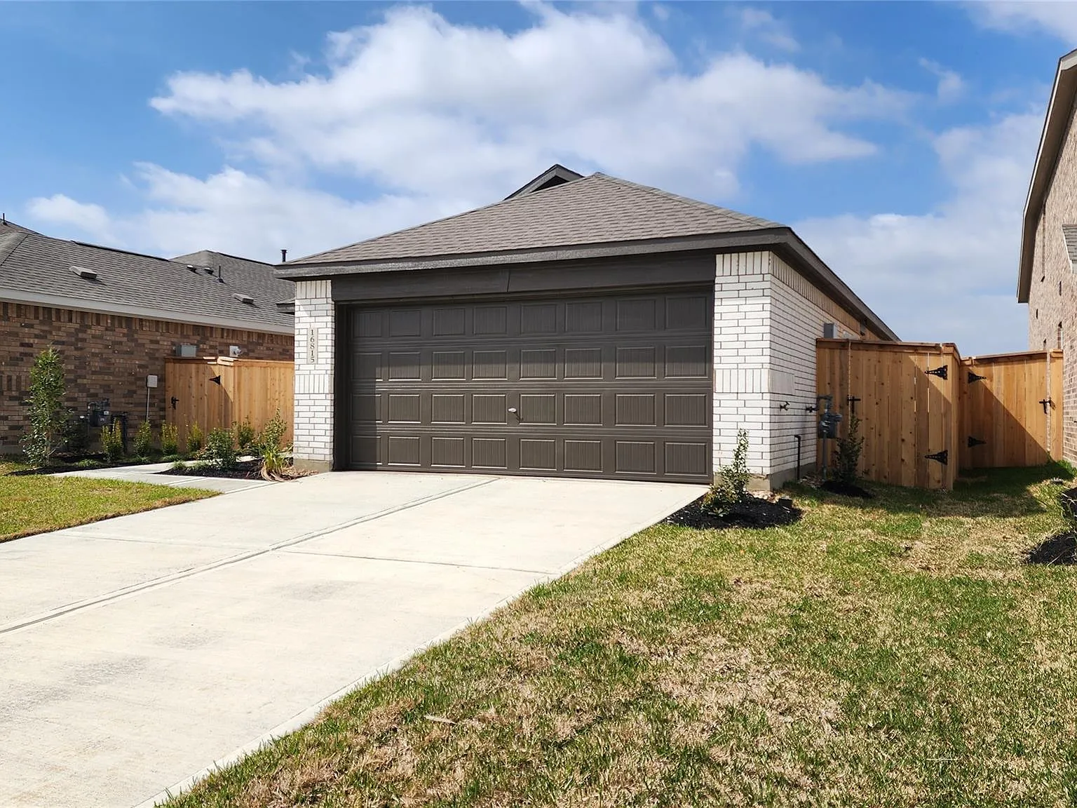 4 bed, 1670 sqft, $1,925 — Photo 3