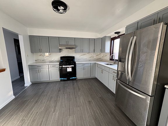 5th image of 14630 21st Ave #2F