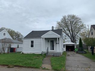 25156 Packard St, Roseville, MI