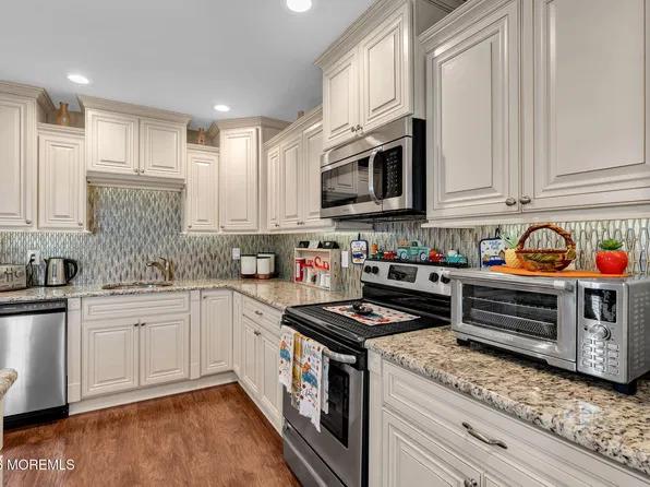 58 Largo San Nicola #D, Freehold, NJ 07728
