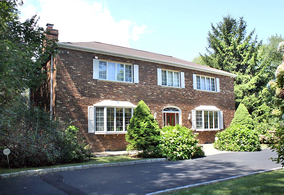 1st image of 259 Mahopac Ave