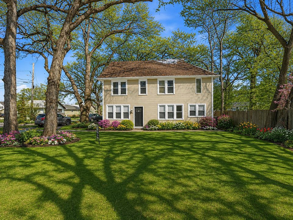 1st image of 2908 Oakwood Ave