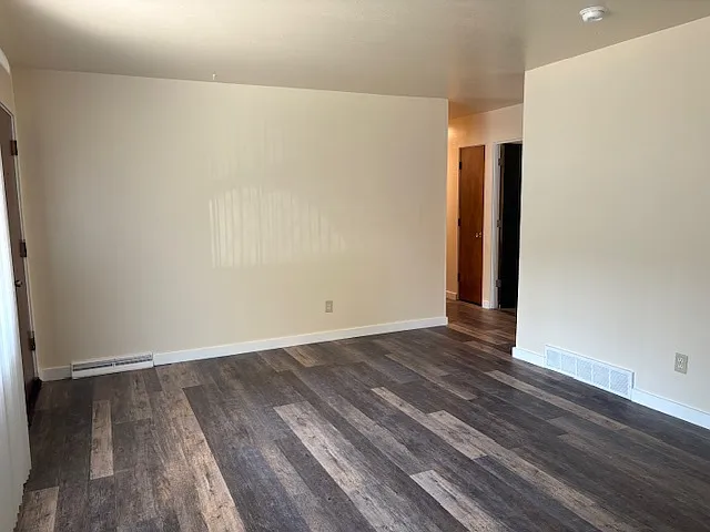 126 Saranac Dr — Photo 6