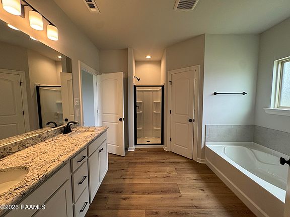5th image of 121 Harper Dr