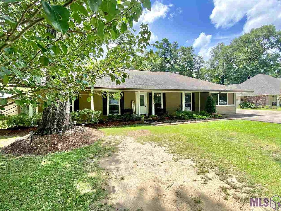 1st image of 34678 Gravesbriar Dr