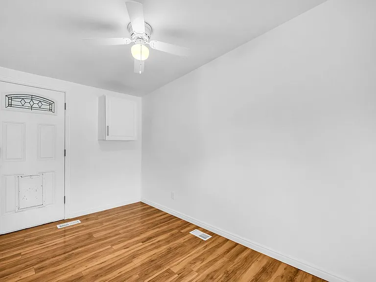 749 N Colonial Ave — Photo 9