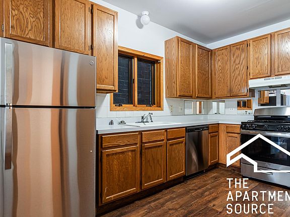 5th image of 2849 N Clybourn Ave #2F