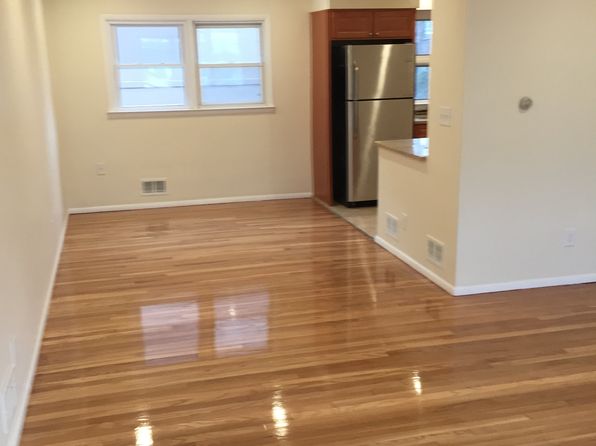14 Ayres Ct, Bayonne, NJ 07002