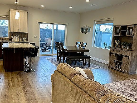 2nd image of 385 W Cliff View Ln