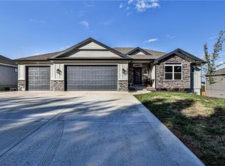 1320 SW Addie Ln, Grain Valley, MO 64029