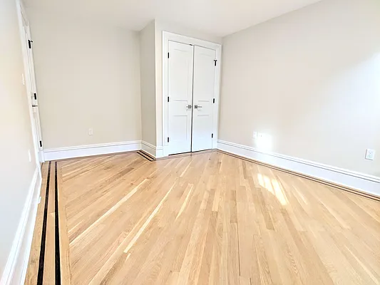 Rented by EXR | media 35