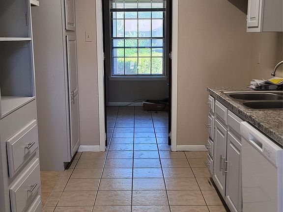 4th image of 1500 Blackwell Dr