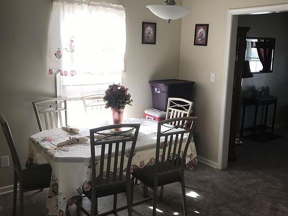 4th image of 114 S Foxhall Ln