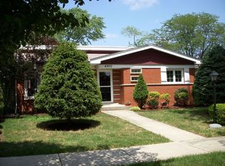 4900 W Lamb Dr, Oak Lawn, IL 60453