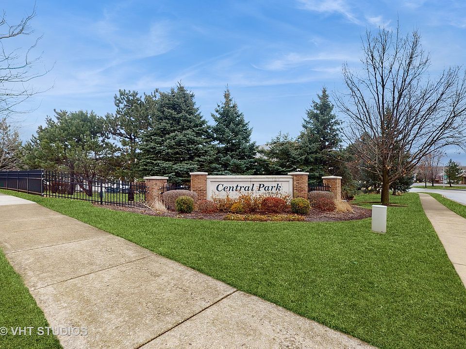 2nd image of 454 Woodhill Dr #454