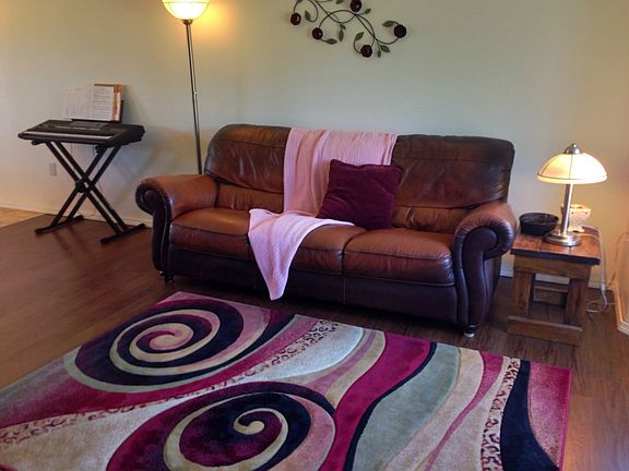 2nd image of 1404 S Cougar Dr