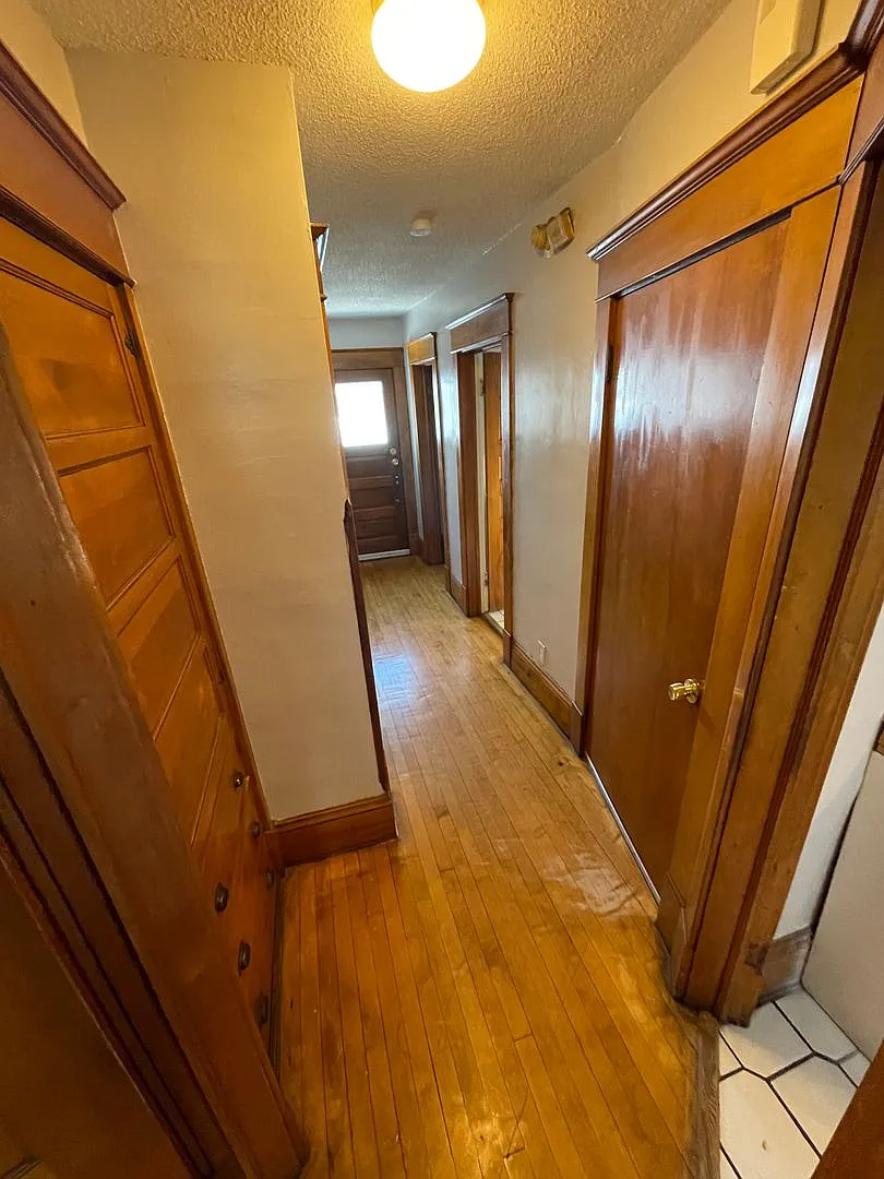 3718 Oakland Ave S — Photo 4