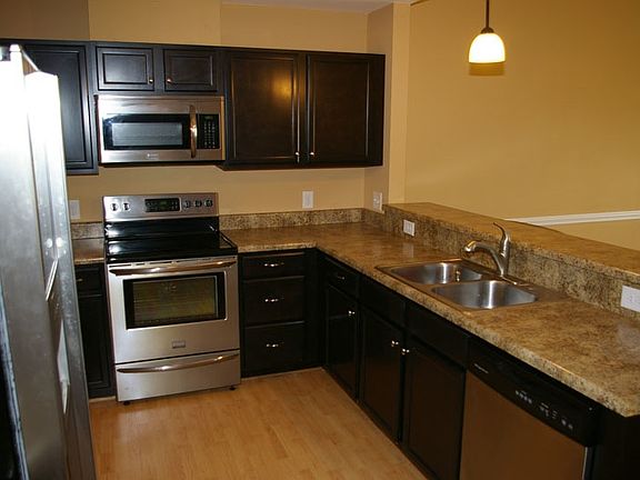 3rd image of 2328 B Chavis Dr