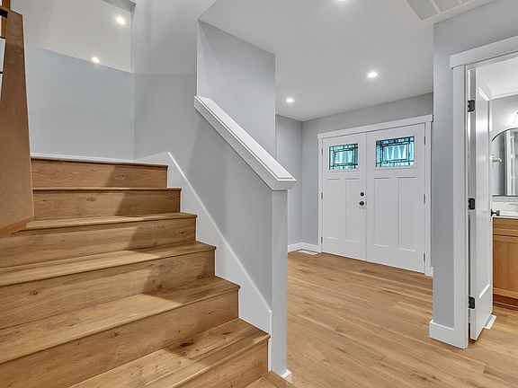 3rd image of 18120 NE 146th Way
