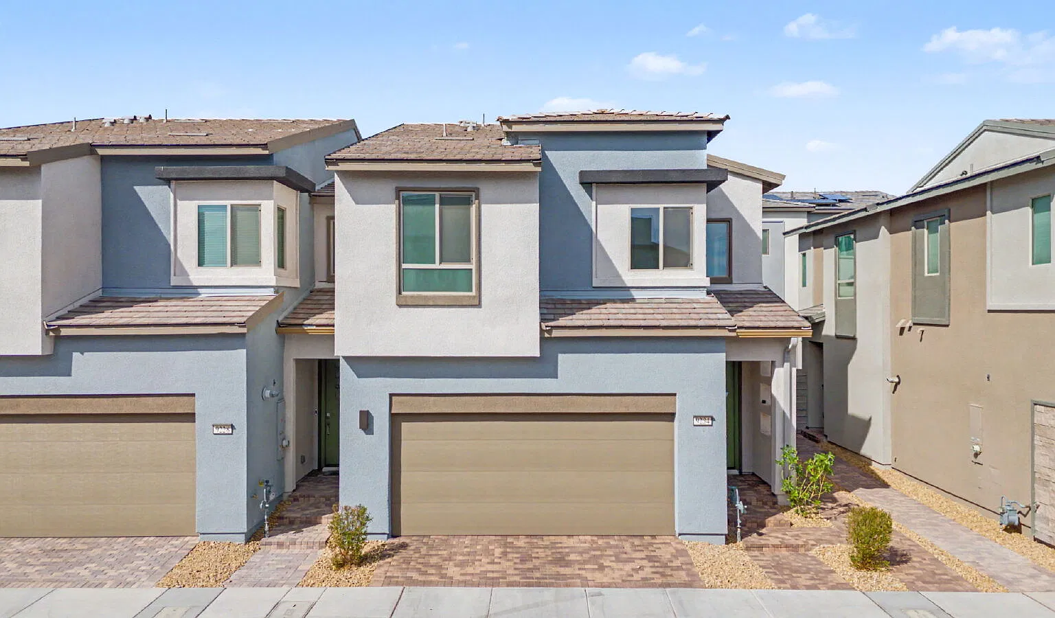 3 bed, 2.5 bath, 1677 sqft, $2,450 — Photo 1