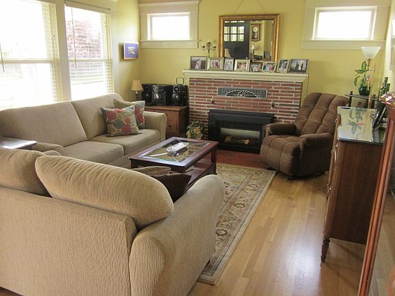 4th image of 3015 Grant St