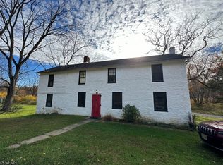 35 W Valley Brook Rd, Long Valley, NJ 07853